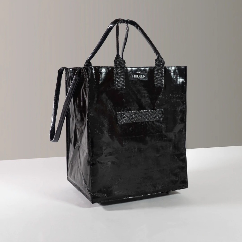 HULKEN Tote on Wheels Size Medium (New with tags)